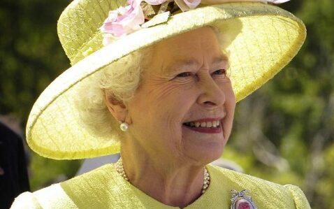 [MEMY] Zmarła Królowa Elżbieta II. Monarchini z ogromnym poczuciem humoru