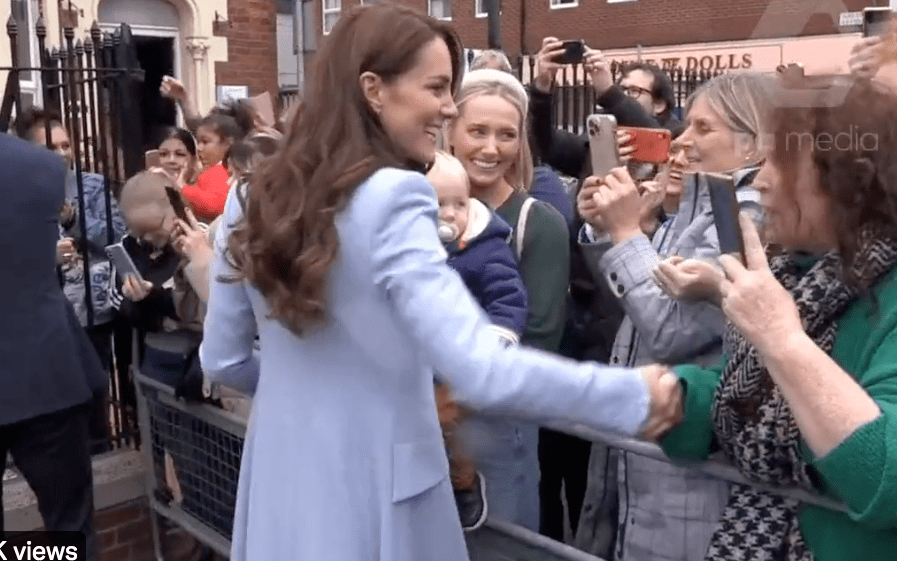 Księżna Kate podczas wizyty w Irlandii usłyszała: ''Irlandia dla Irlandczyków''