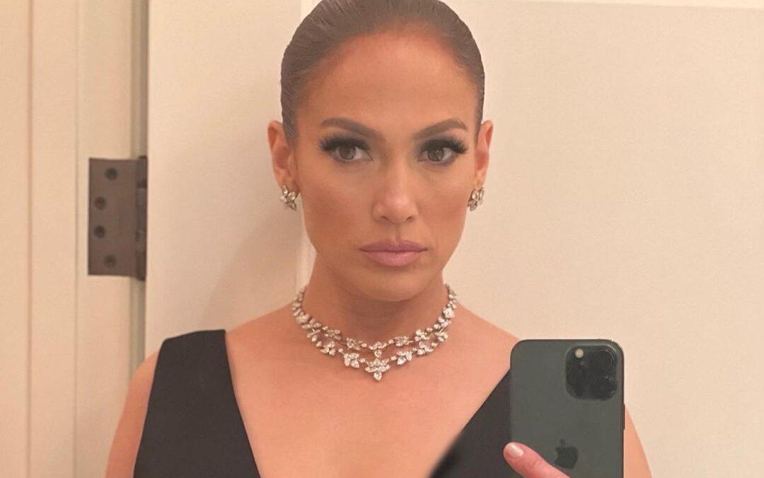 Jennifer Lopez dementuje plotki o kryzysie w związku "Szczęśliwa, jak nigdy wcześniej" /fot. instagram.com/jlo