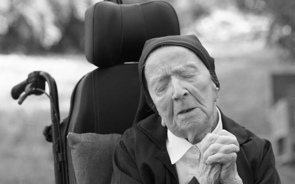 Zmarła najstarsza osoba na świecie. Zakonnica Andre z Francji przeżyła 118 lat /fot. twitter